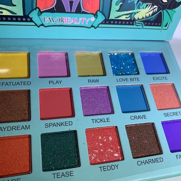 Disney Villain medium size pallets - Picture 10 of 10
